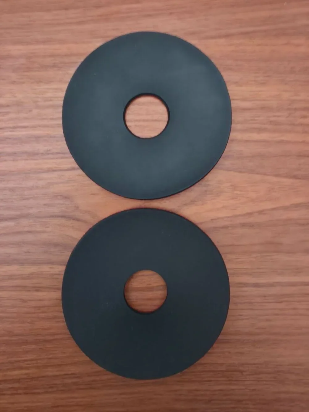 L'il Sucker Set Of 2 Red Round Drink Holder Coaster Suction 4